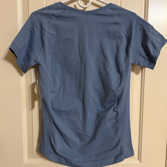 Z By Zella Short Sleeve Blue Top L Workout NWT - Picture 2 of 3
